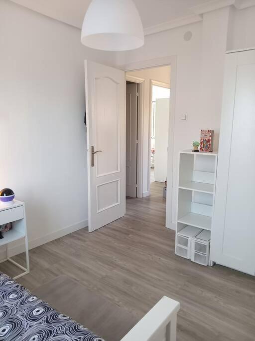 Preciosa Casa Bi-Familiar Al Lado De Donosti. Appartement Irun Buitenkant foto