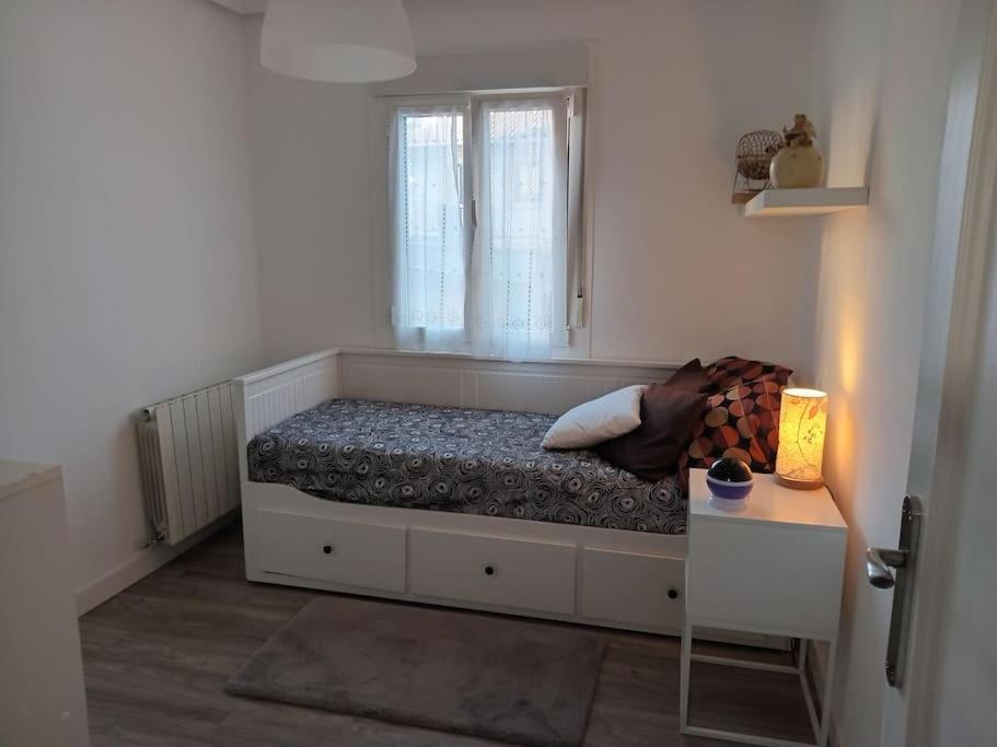 Preciosa Casa Bi-Familiar Al Lado De Donosti. Appartement Irun Buitenkant foto